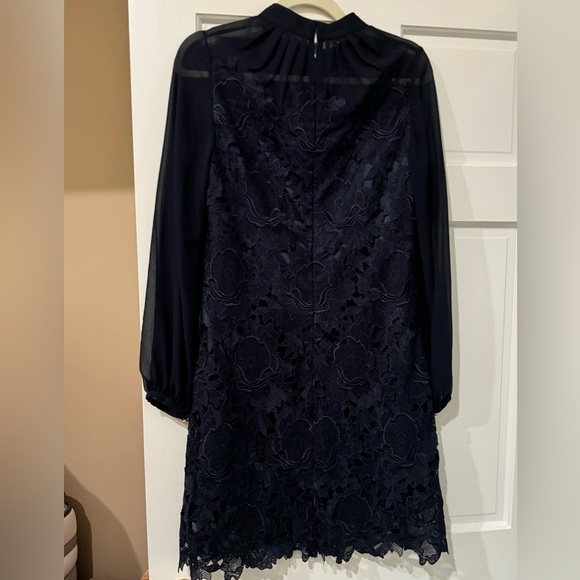 Ted baker like new size 2 lace, chiffon sleeve dress, dark purple - Picture 6 of 7